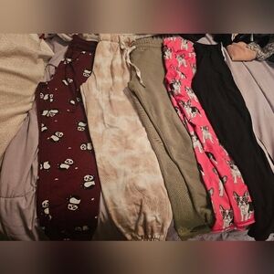 Junior's size Medium sweat pants/leggings bundle ✨️ 5 total